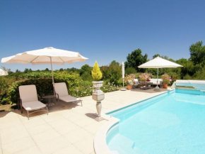 Luxury Villa in Rouzede With Swimming Pool